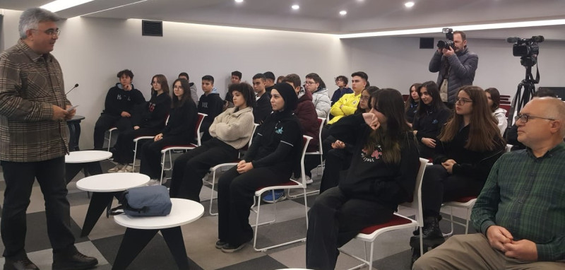 talas-yazar-okulu-seminerlerinin-bu-haftaki-misafiri-mustafa-urhan-oldu thumbnail