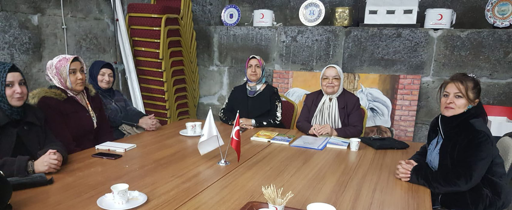 turkiye-yazarlar-birligi-kayseri-subesi-kadin-komisyonundan-yazarlik-programi card image