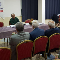 yasayan-en-onemli-sairlerimizden-birisi-olan-ismet-ozel-anlatildi project cover image